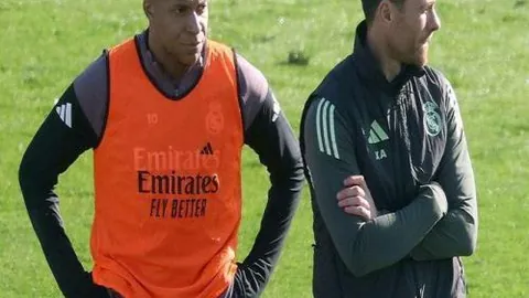 曼联阿莫林领航狂射狼队，打破英超单场射门纪录！